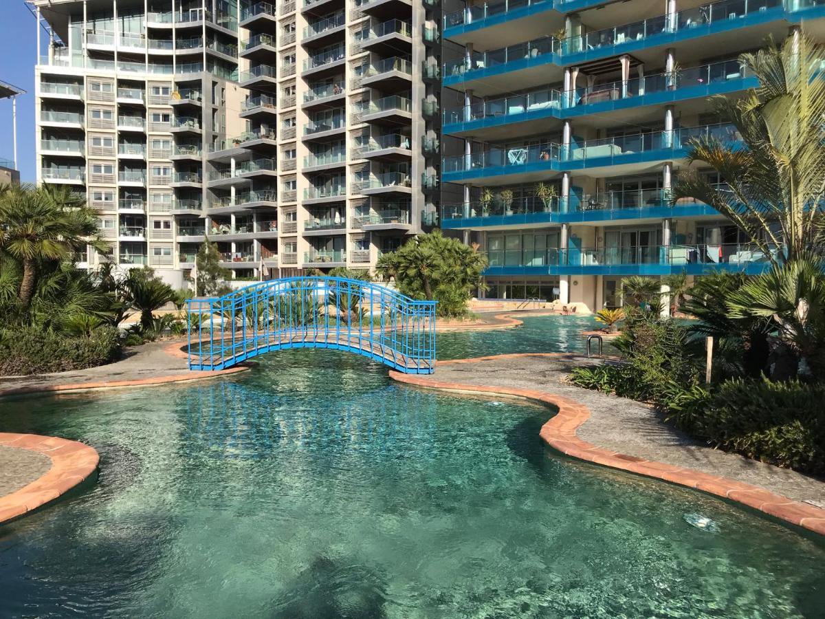 Family Apartment With Swimming Pools 3 Bedroom 2 Bathroom Rock Facing Gibraltar Exterior photo